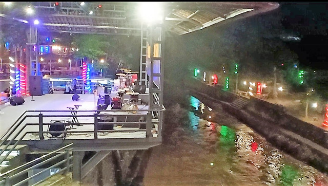 Suasana malam Kali Pepe Land yang terletak di perbatasan Karanganya-Boyolali. FOTO: Agung Santoso