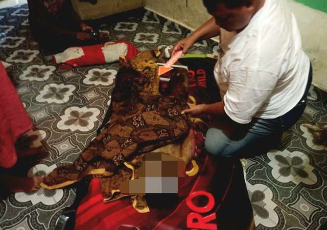Korban yang tewas setelah membakar dirinya sendiri. (ist)