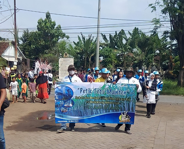 Gambar saat pelaksanaan Tradisi Tebu Manten. Sumber : Dokumentasi pribadi penulis
