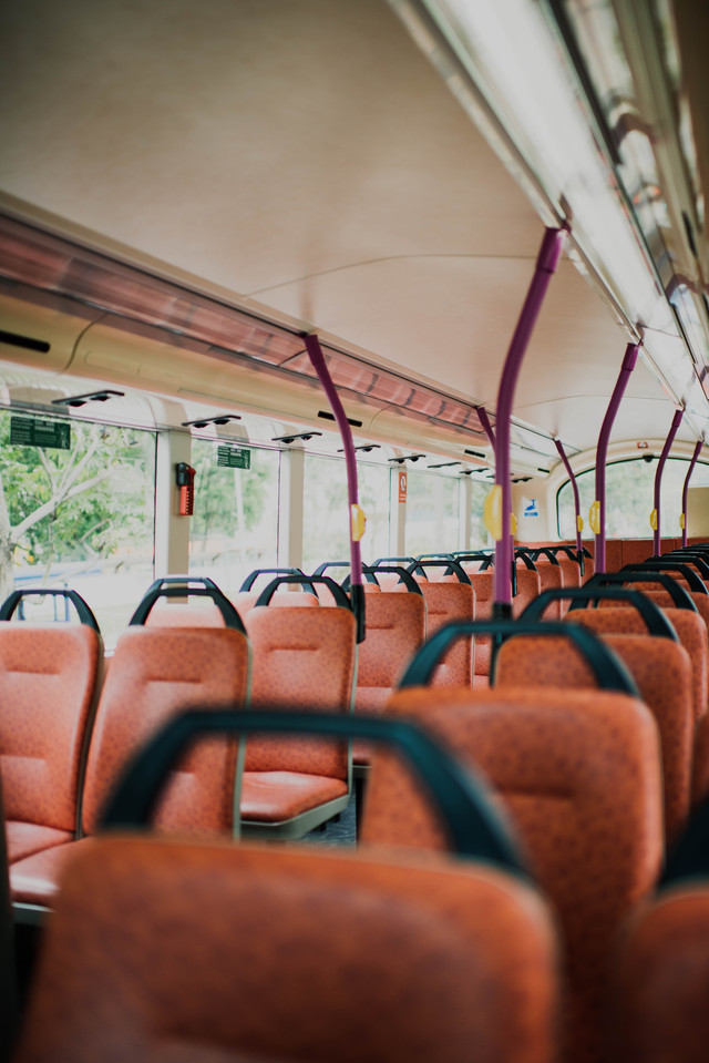Harga Tiket Bus Medan-Jakarta, Foto: Unsplash/Chuttersnap.