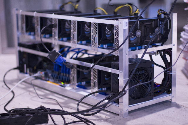 Ilustrasi Penambangan Bitcoin. Foto:pixabay.com