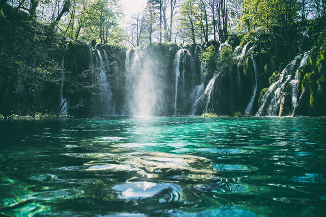 Menilik Pesona Wisata Air Terjun Semarang di Jawa Tengah, Foto: Unsplash/JonatanPie