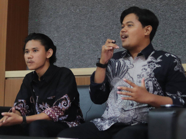 Risnu, Ketua Pelaksana MMF 2022 (kiri) dan Faisal, Koordinator Divisi Acara MMF 2022 (kanan). Foto: Aulia/Anggota PDD MMF 2022.