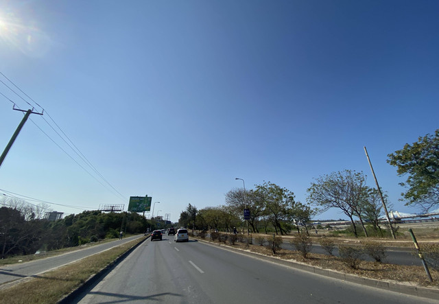 Sumber: Foto Pribadi Jalanan di kota Dar es Salaam