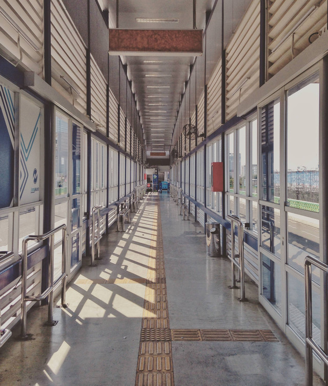 Inilah Cara ke Taman Mini Naik Busway dari Jakarta Barat, Foto: Unsplash/Izhar Azharudin