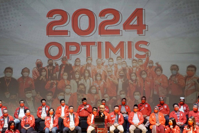 Ketua Umum Partai Solidaritas Indonesia (PSI) Giring Ganesha membuka pendaftaran bakal calon anggota legislatif untuk Pemilu 2024 di Gedung Perfilman Haji Usmar Ismail, Jakarta pada Senin (6/6).
 Foto: Iqbal Firdaus/kumparan
