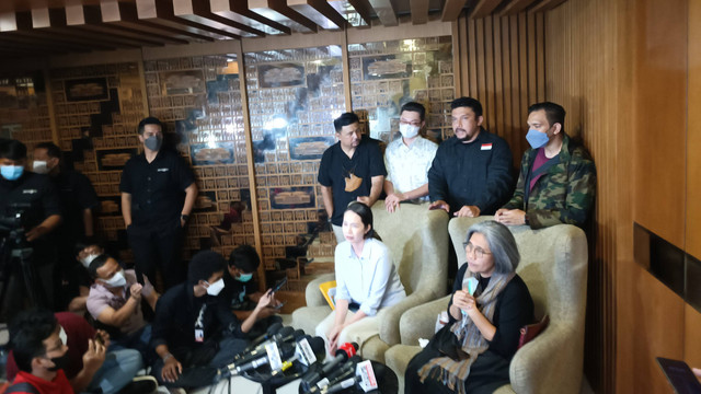 Konferensi Pers Keluarga Justin Frederick, Gedung DPR RI, Senin (6/6). Foto: Giovanni/kumparan