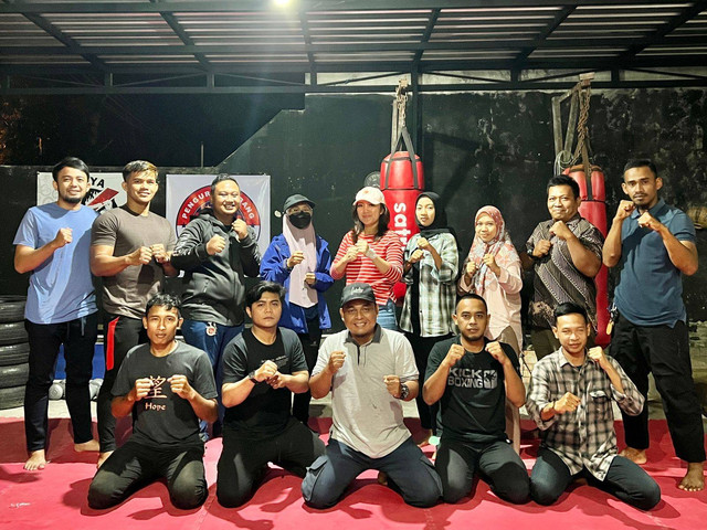 Pengurus Kabupaten Kotawaringin Barat Kick Boxing Indonesia. Foto: KBI Kobar