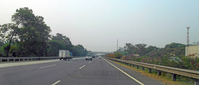 Jalan Tol Jakarta-Bogor-Ciawi (Jagorawi) menjadi salah satu ruas yang akan menerapkan sistem Multi Lane Free Flow (MLFF) pada akhir tahun 2022. Courtesy: Firzafp, CC BY-SA 4.0