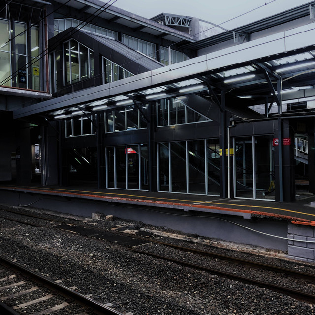 Info Rute Stasiun Juanda ke Gambir Lengkap. Foto : Unsplash/Rizal Ramadhan