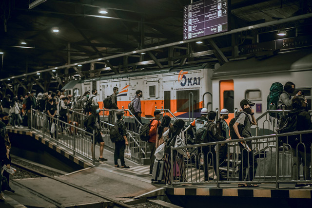 Foto : Pexels/Adriyawan, Rute Stasiun Manggarai ke Bekasi