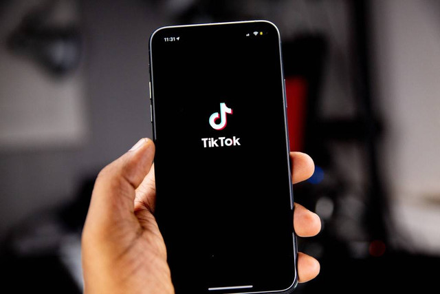 TikTok. Foto: Solen Feyissa/Unsplash