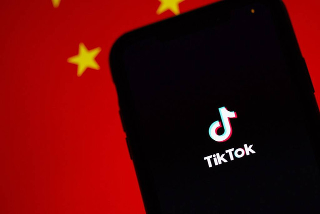 Ilustrasi TikTok. Foto: Solen Feyissa/Unsplash