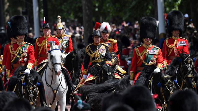 Potret Putri Anne di Trooping the Colour, Tampak Bugar Berkuda di Usia 71 Tahun. Foto: Chris J Ratcliffe/Getty Images
