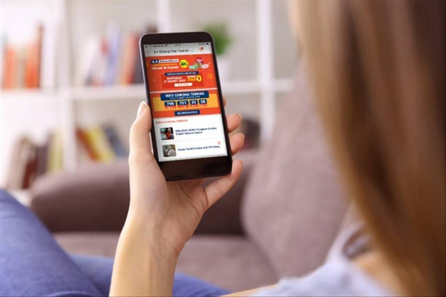 Ilustrasi menggunakan aplikasi Shopee. Foto: Kanya Nayawestri/Kumparan.