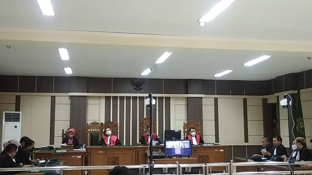 Suasana sidang putusan korupsi Bupati Banjarnegara di Pengadilan Tipikor Semarang, Kamis (9/6/2022).
 Foto: Intan Alliva Khansa/kumparan