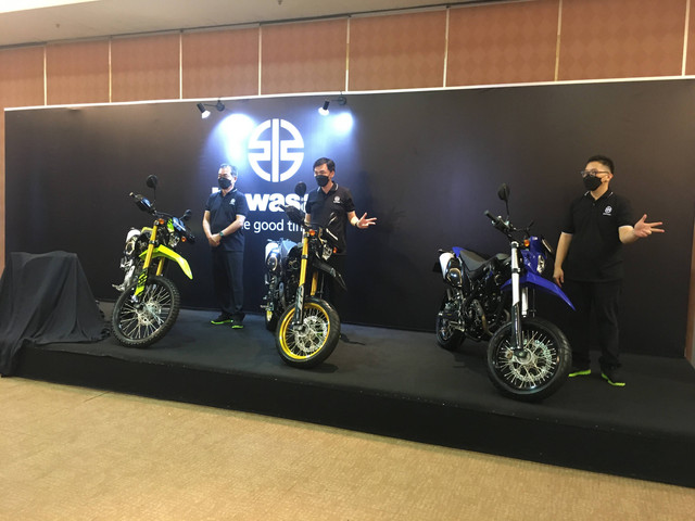 PT Kawasaki Motor Indonesia resmi memperkenalkan KLX230 series terbaru (9/6). Foto: Sena Pratama/kumparanOTO