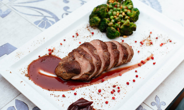Ilustrasi Chicken Steak. Foto: Valeria Boltneva/Pexels
