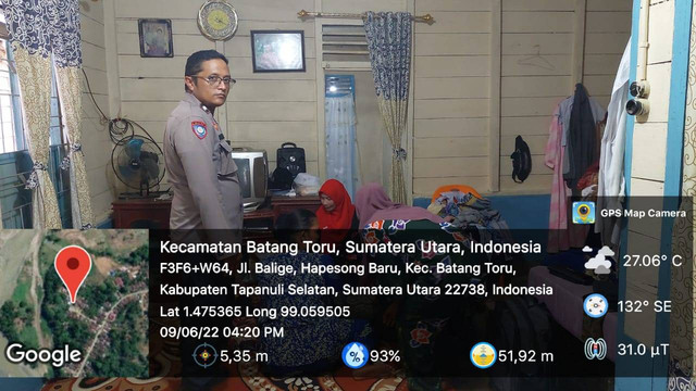 Satu keluarga di Tapsel mendapat perawatan medis usai keracunan jamur sawit. Foto: Dok. Istimewa