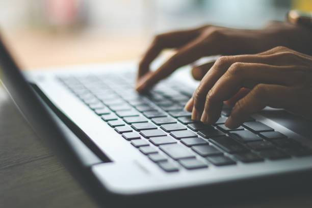 Cara Merapikan Titik Dua di Word, Foto: Unsplash.
