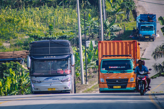Kediri-Bali Berapa Jam?, Foto:Unsplash/Jalal Kelink.