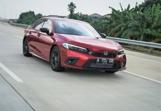 Ilustrasi Honda Civic RS. Foto: Muhammad Ikbal/kumparan