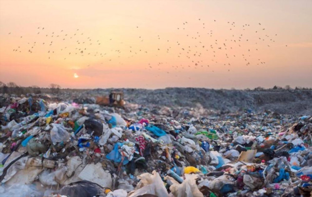 Tumpukan Sampah Plastik. Sumber: shutterstock.com