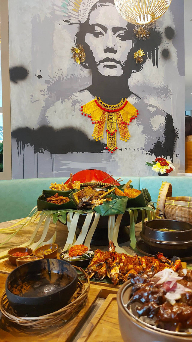 Aneka hidangan khas ala Bali Timbungan. Foto: Azalia Amadea/Kumparan