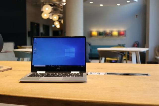 Ilustrasi laptop Windows 10. Foto: unsplash.com/@pieronigro