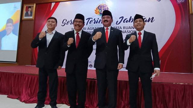 Mantan Panglima TNI Marsekal Purn Hadi Tjahjanto saat serah terima jabatan Menteri ATR/BPN. Foto: Akbar Maulana/kumparan