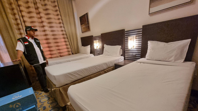 Hotel Al-Kiswah di Jarwal, Makkah, yang ditempati jemaah haji Indonesia.
Foto: Muhammad Iqbal/kumparan