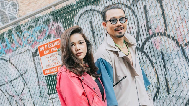 Denny Sumargo dan istri, Olivia Allan.  Foto: Instagram/@oliviasumargo