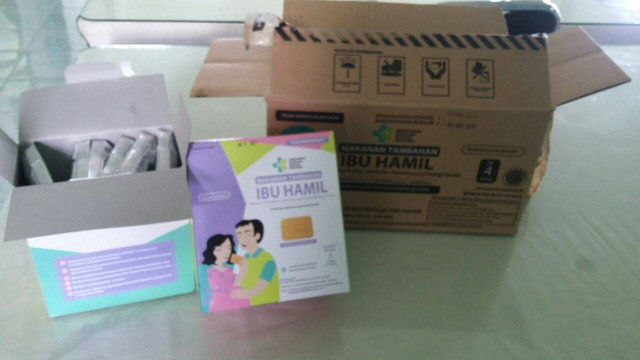 Sumber: https://puskesmas.bantulkab.go.id/sedayu2/2017/11/16/dropping-biskuit-pmt-untuk-ibu-hamil-kek/