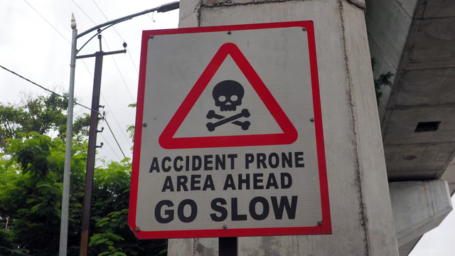 Ilustrasi rambu area rawan kecelakaan (gambar: Unsplash)