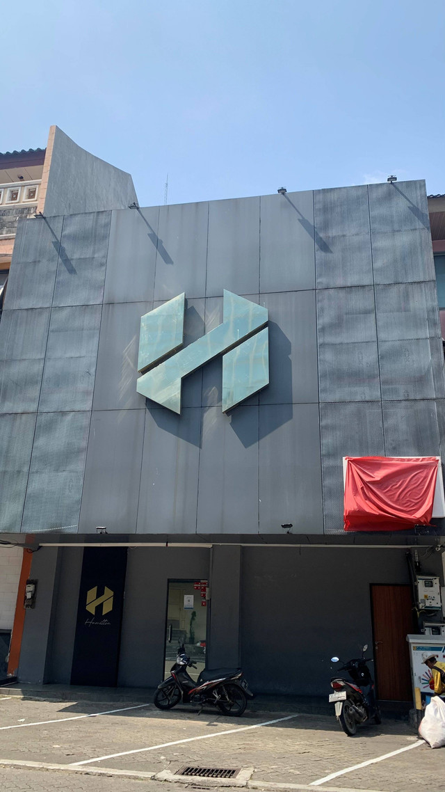 Situasi ruko Hamilton Spa & Massage Ruko Grand Wijaya Center Blok H24, Jakarta Selatan, Minggu (19/6/2022). Foto: Nugroho GN/kumparan