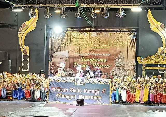 Pagelaran Wayang Golek di Taman Mini Indonesia Indah (Sumber: Dok Pribadi)