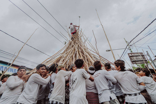 Tradisi Mekotek di Desa Munggu, Badung, Bai - IST
