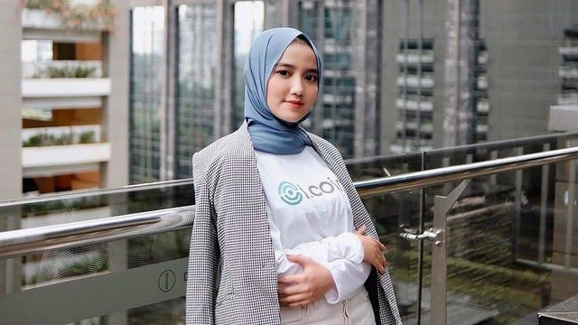 Mix and match outfit ala Wirda Mansur. Foto: Instagram.com/wirda_mansur