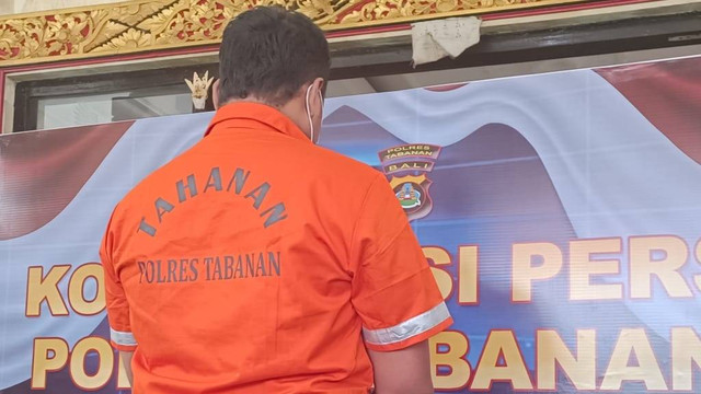 Agus Supriyanto (37) supir bus pariwisata yang jadi tersangka di Polres Tabanan. Foto: Denita br Matondang/kumparan.