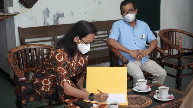 Penyerahan dokumen pemberitahuan AMJ Gubernur dan Wakil Gubernur (Wagub) DIY. Foto: istimewa