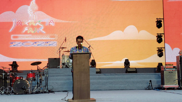 Wagub DKI Jakarta Riza Patria menghadiri acara pesta kembang api di Jakarta Fair untuk memperingati HUT DKI, Selasa (21/6/2022). Foto: Fachrul Irwinsyah/kumparan