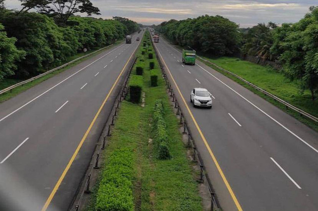 Jalan Tol Trans Jawa, Ruas Tangerang-Merak (Foto: Pribadi)