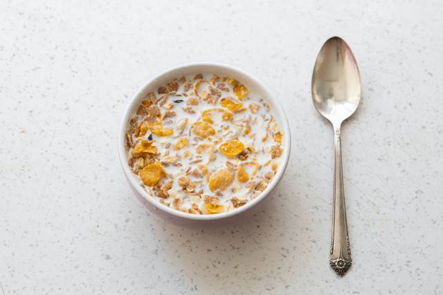 Ilustrasi makanan yang dihindari saat Hb rendah. Foto: Unsplash