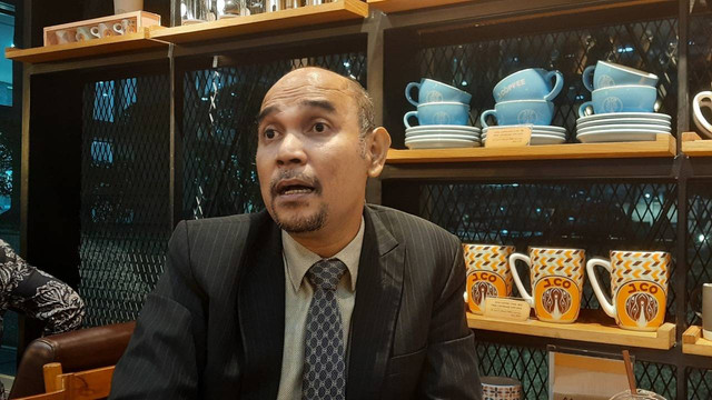 Perwakilan Advokasi Paguyuban Pilot Eks Merpati, David Sitorus di Menara Mandiri II, Kamis (23/6/2022). Foto:  Narda Margaretha/kumparan