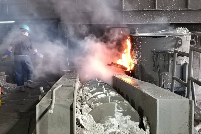 Suasana Unit Metalurgi Muntok, smelter pengolahan timah PT Timah Tbk.
 Foto: Muhammad Darisman/kumparan