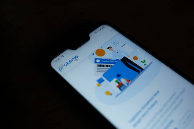 Ilustasi mengganti email Prakerja. Foto: Dicky Adam Sidiq/Kumparan