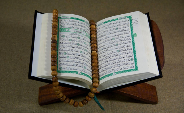 Ilustrasi ayat Al-Quran yang berisi perintah berkurban. Foto: Unsplash