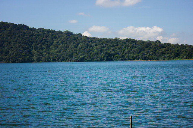 Harga Tiket Masuk Danau Buatan Khayangan Terbaru 2022, Foto: Unsplash/mahdiya aqila