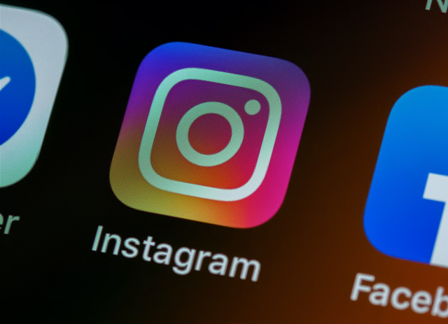 Ilustrasi membuat grup IG. Foto: unsplash.com/brett_jordan