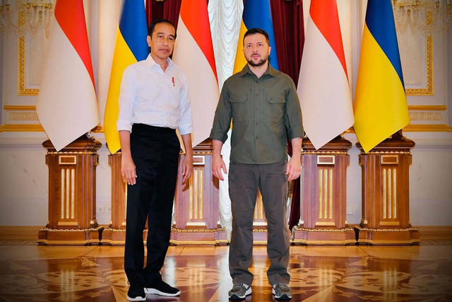Presiden Joko Widodo melakukan pertemuan dengan Presiden Ukraina Volodymyr Zelenskiy Kiev, Ukraina, Rabu (29/6/2022).  Foto: Biro Pers Sekretariat Presiden